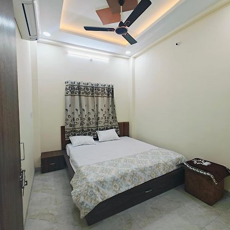 Nandi Homes Homestay اوجاين المظهر الخارجي الصورة