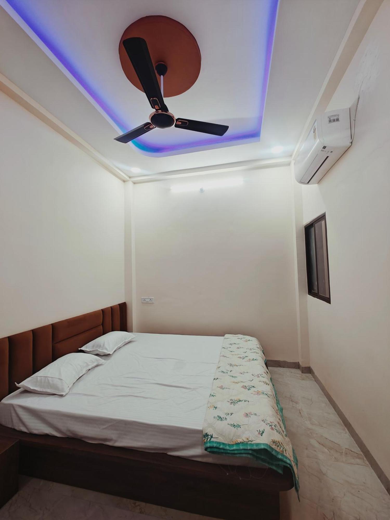 Nandi Homes Homestay اوجاين المظهر الخارجي الصورة